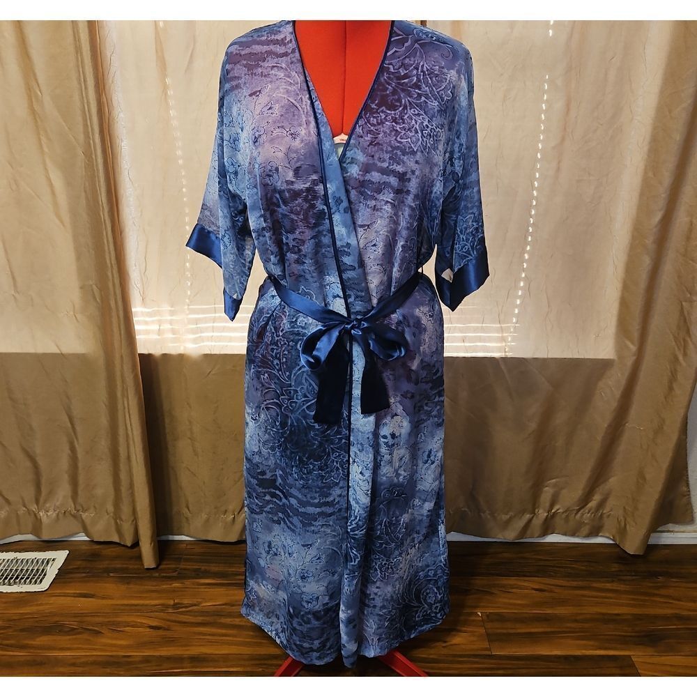 Secret Treasures Elegant Blue Sheer Lightweight Robe